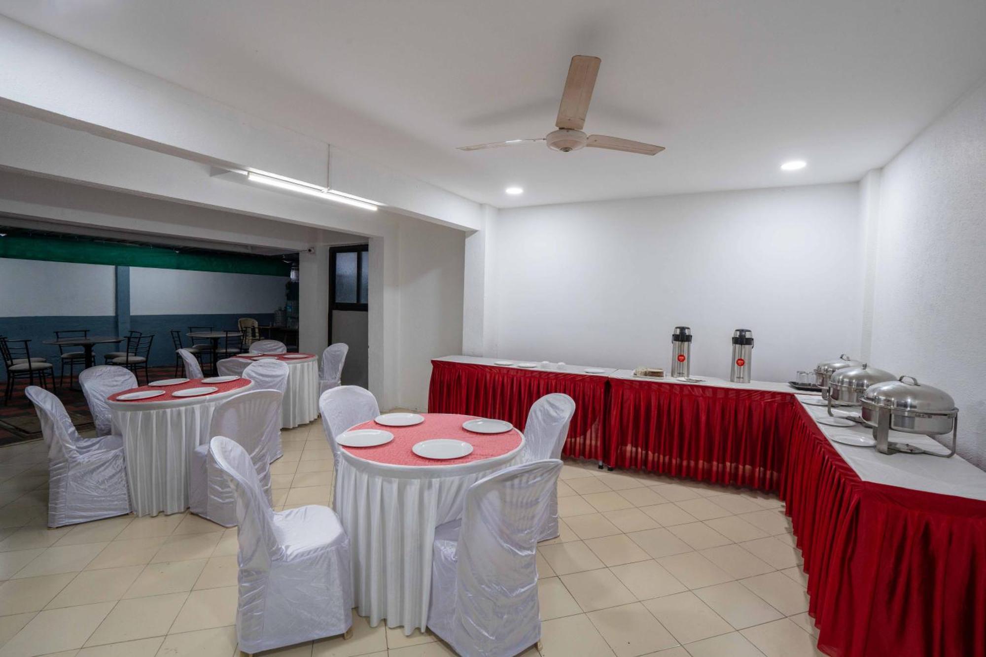 Treebo Royal Comfort Atithi Pune Exteriör bild