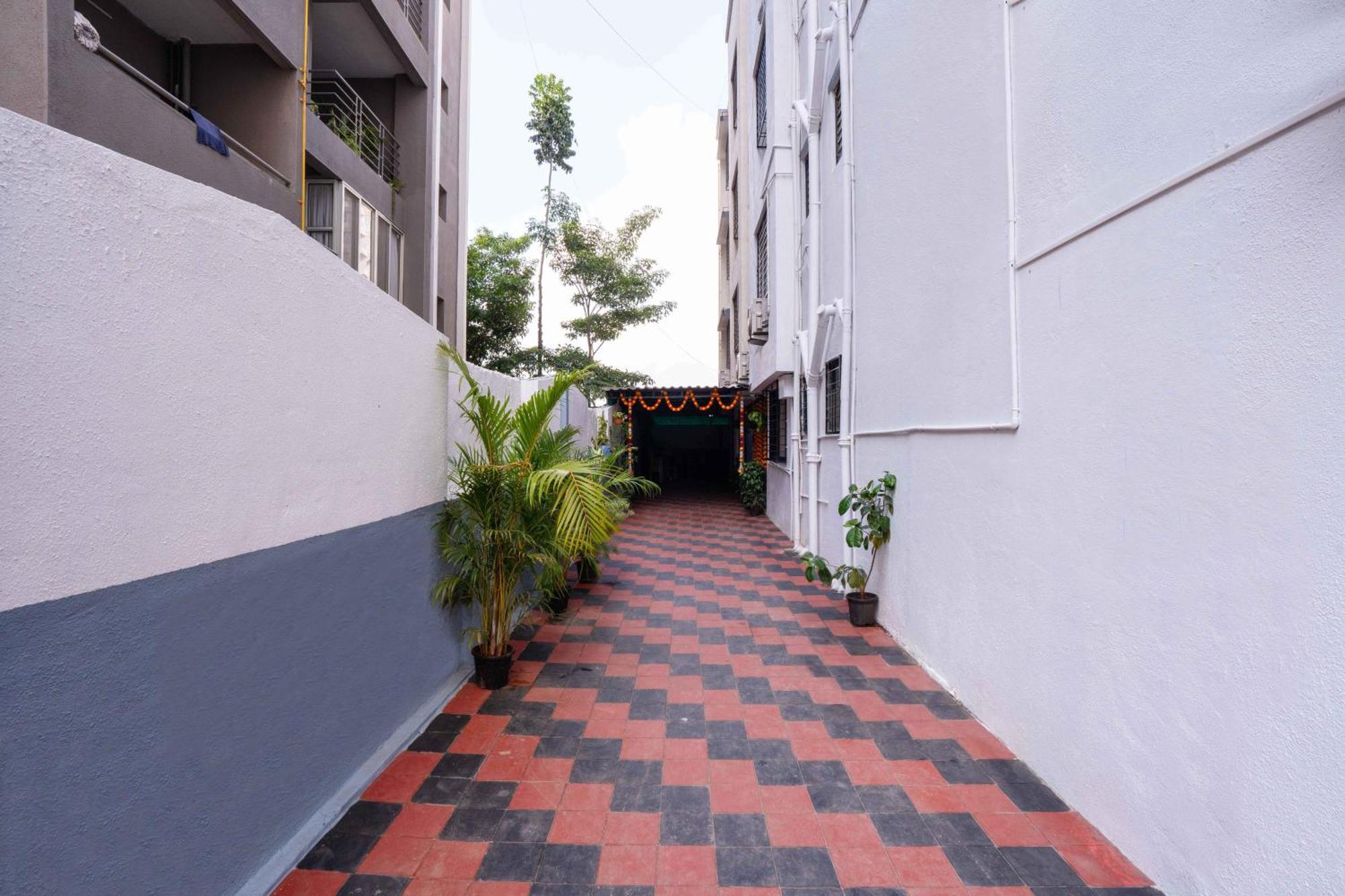 Treebo Royal Comfort Atithi Pune Exteriör bild