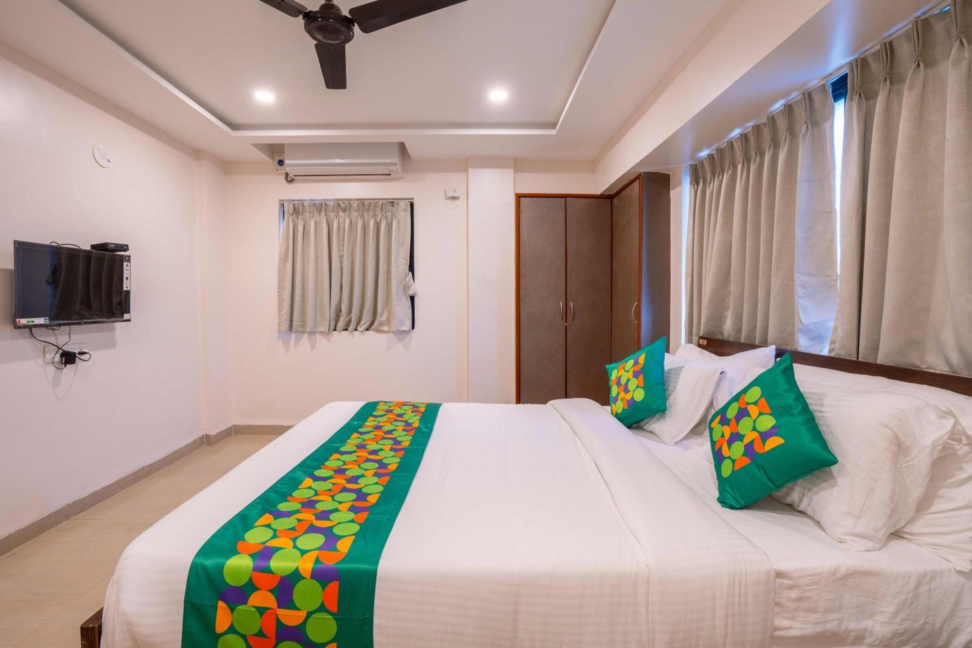 Treebo Royal Comfort Atithi Pune Exteriör bild