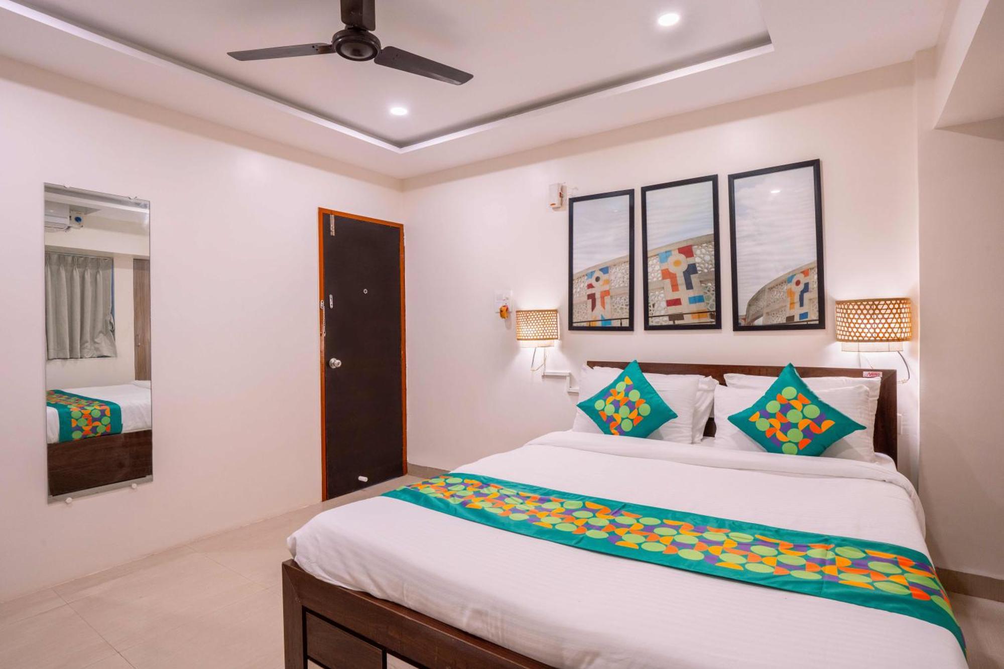 Treebo Royal Comfort Atithi Pune Exteriör bild